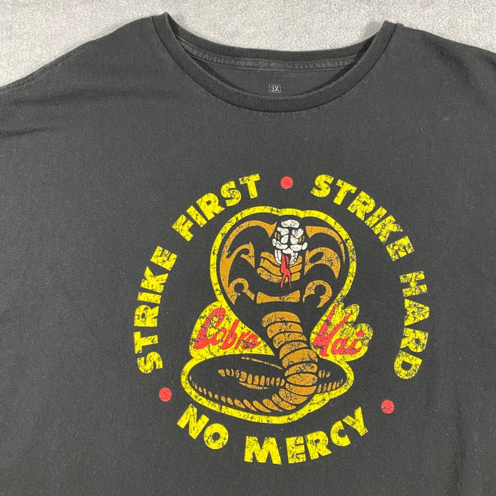 Cobra Kai Graphic T-Shirt Mens 3X Black Excellent Strike First‎ Strike Hard Tee - Picture 8 of 12